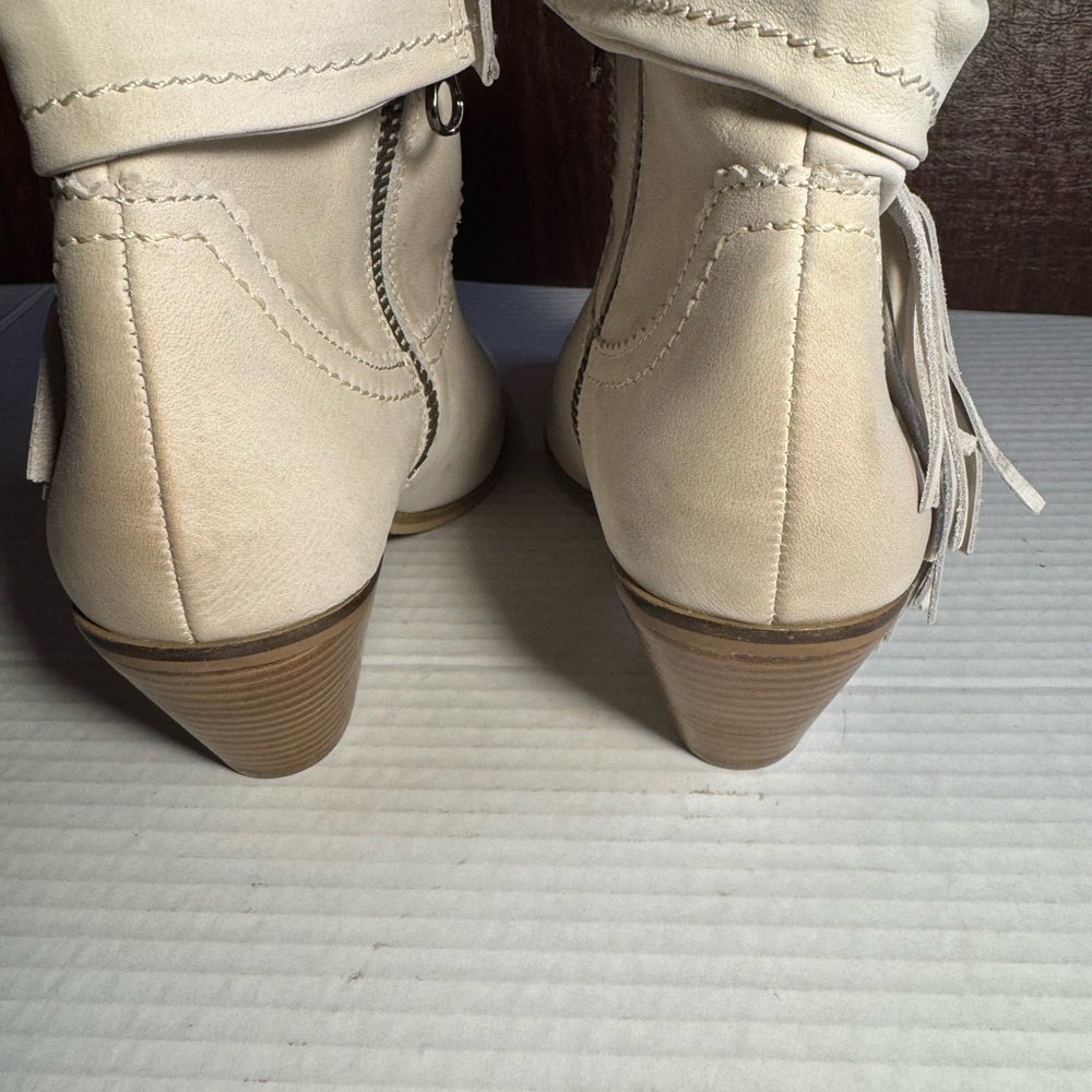 Sam Edelman Leather Cream Ankle Boots with Fringe 7.5 - Picture 3 of 7